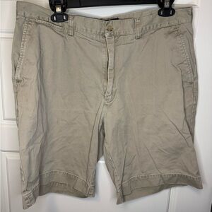 Ralph Lauren Men's Tan Flat Front Khaki Shorts, Size 35